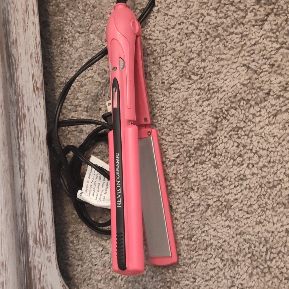 Mini hair straightener
